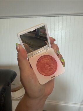 Summer Fridays Blush Butter Balm in Soft Strawberry